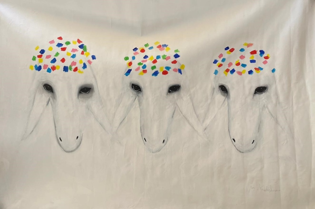 “Three crowned sheep”